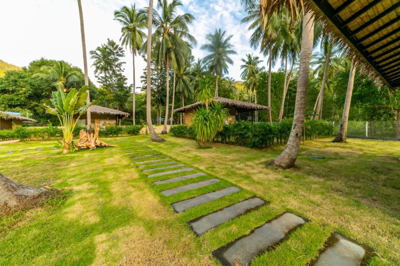 Suan Residence - Exotic And Contemporary Bungalows With Private Pool تشالوكلوم المظهر الخارجي الصورة