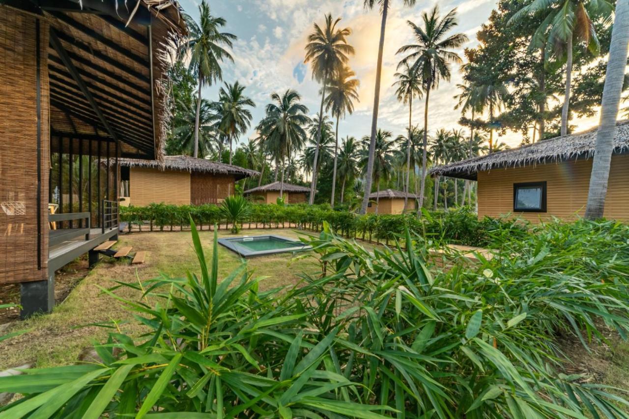 Suan Residence - Exotic And Contemporary Bungalows With Private Pool تشالوكلوم المظهر الخارجي الصورة